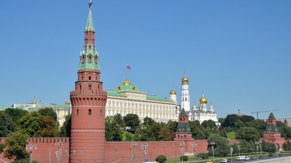 moscow-kremlin-1491126531Hko