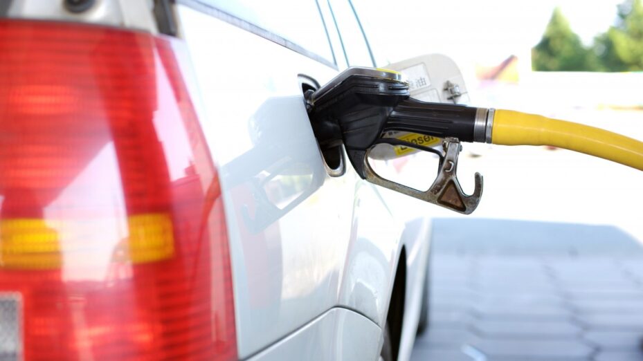 refuel_petrol_stations_gas_pump_petrol_gas_auto_fuel_diesel-1289665