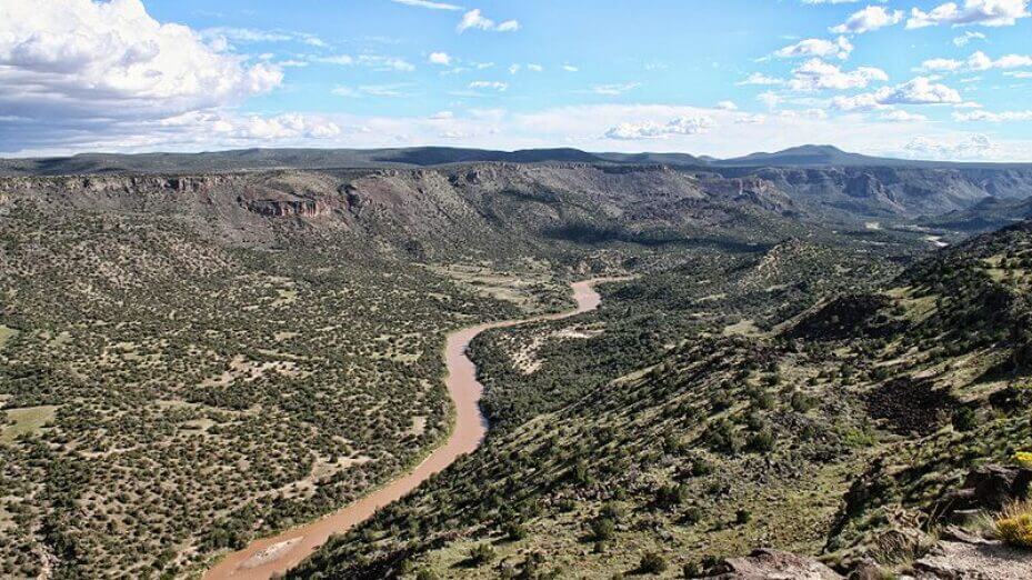 800px-Rio_Grande_White_Rock_Overlook_Park_View_2006_09_05