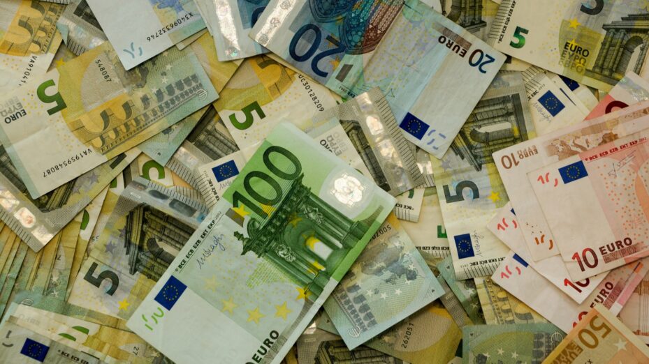 euros-billets-de-banque-1456109137Rjo