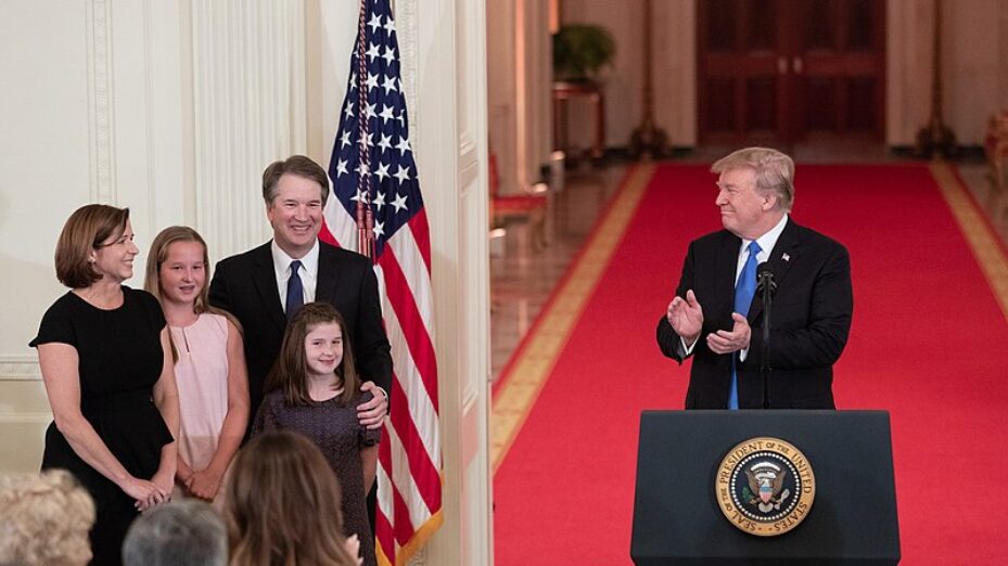800px-The_Kavanaugh_family_and_Donald_Trump