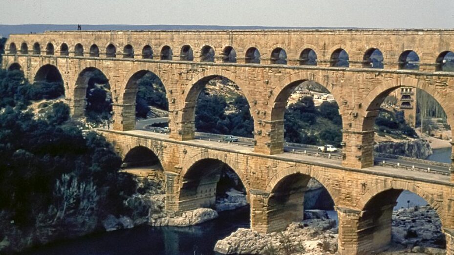Pont_du_Gard-19690409