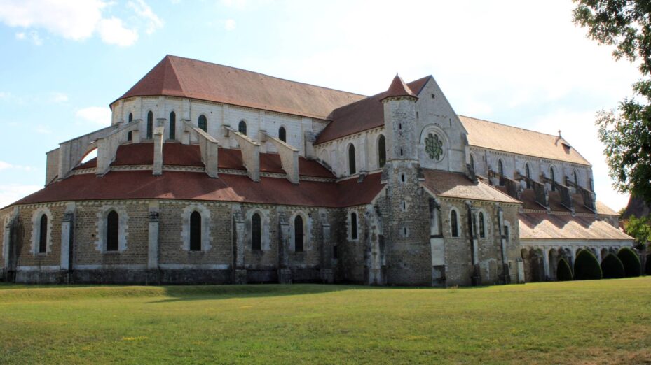 Abbaye_de_Pontigny_-_Abbatiale_-_Exterieur_13
