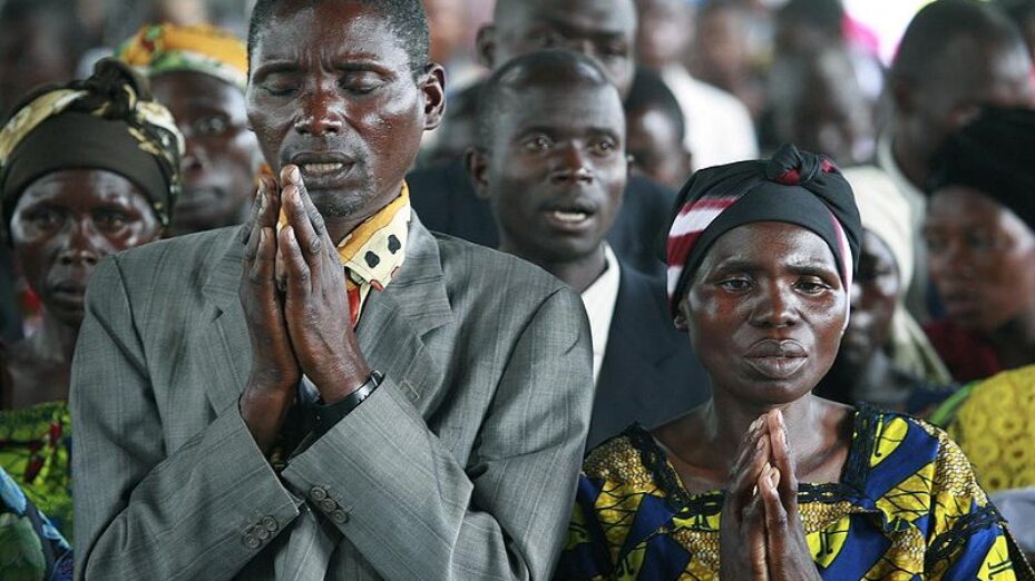 800px-Prayers_in_Congo