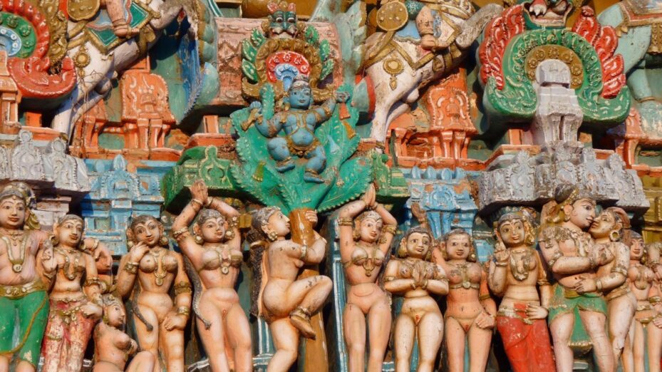 temple_figures_temple_colorful_vishnu_kumbakonam_india-1148942