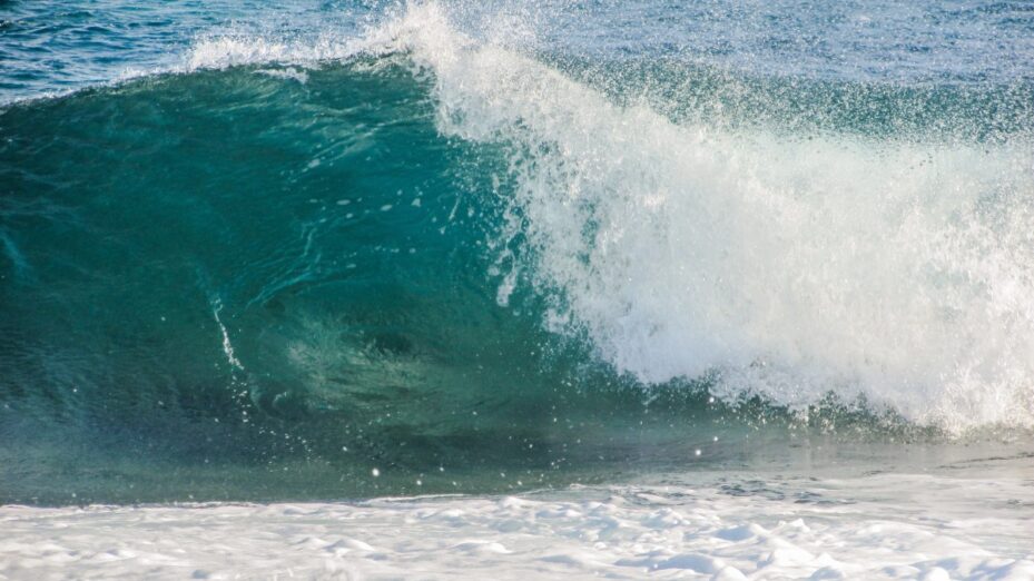 wave_smashing_sea_beach_nature_huge_energy_power-1172350.jpg!d