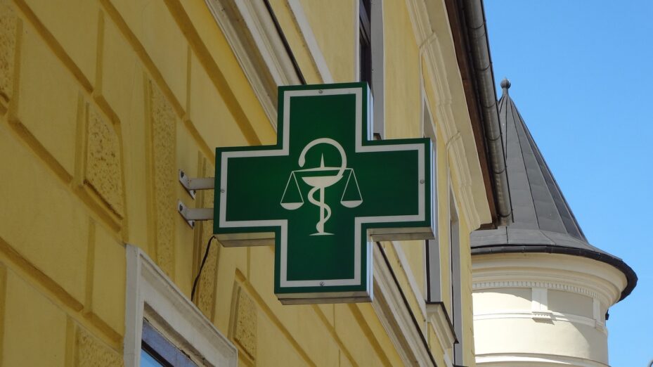 logo-pharmacy-3215049_1920