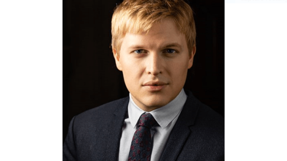 ronan farrow