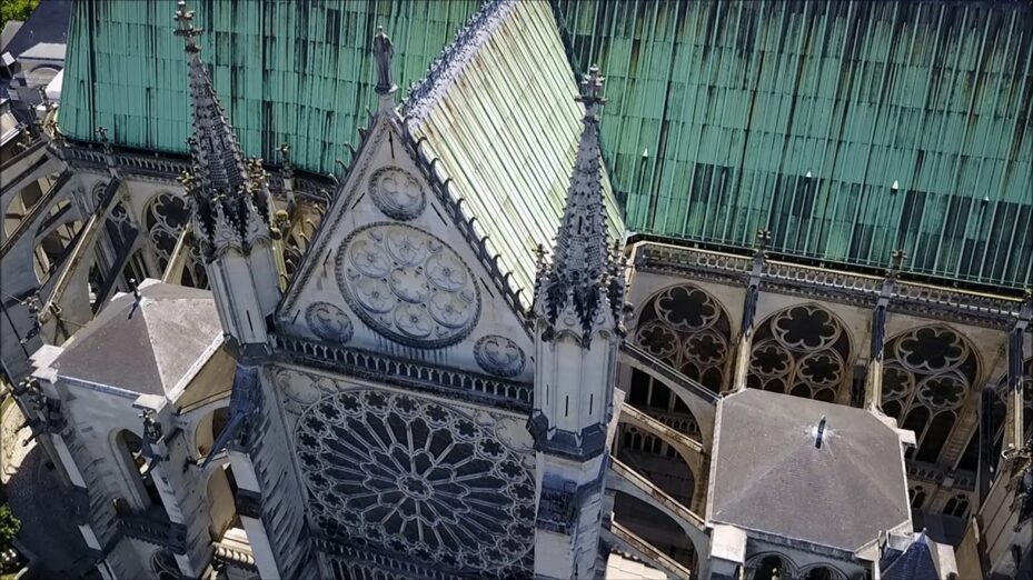 Basilique de Saint-Denis-drone © Suivez la flèche (1)