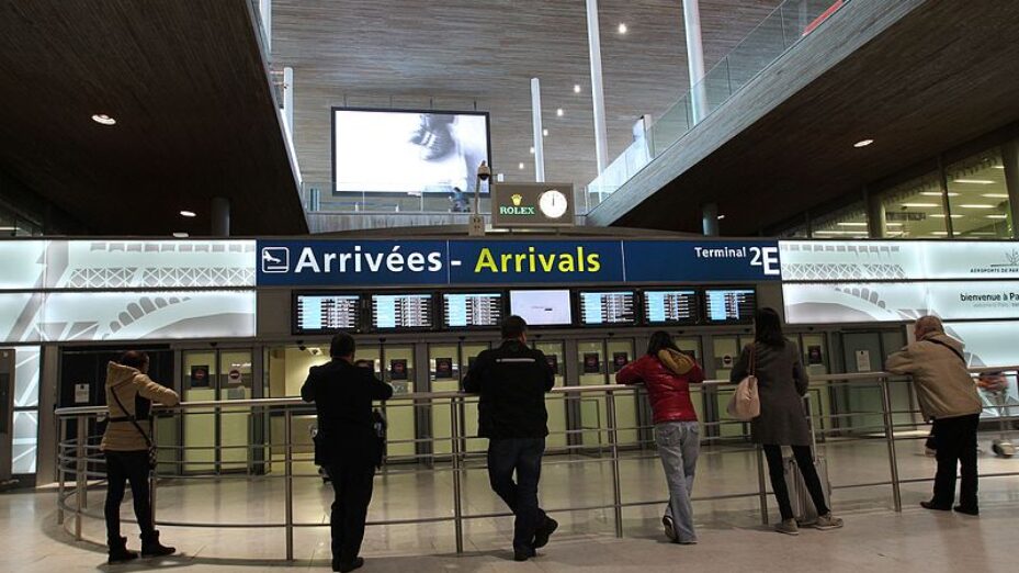 Aéroport_Paris-Charles-de-Gaulle_terminal_2E_le_19_avril_2017_-_1
