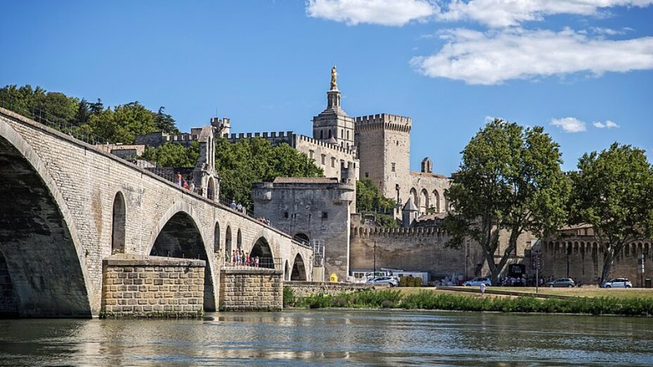 800px-Bridge_Of_Avignon_Vaucluse_France_Avignon