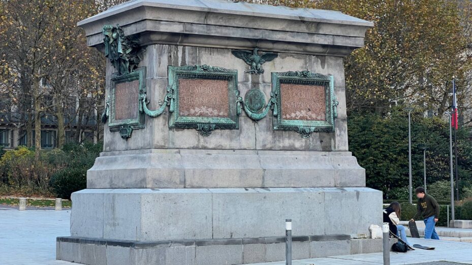Socle_Statue_Napoléon_Place_Général_Gaulle_-_Rouen_(FR76)_-_2021-11-14_-_1