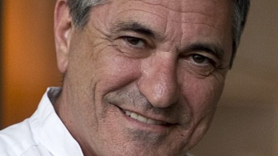 451px-Jean-Marie_Bigard_full_body_(cropped)