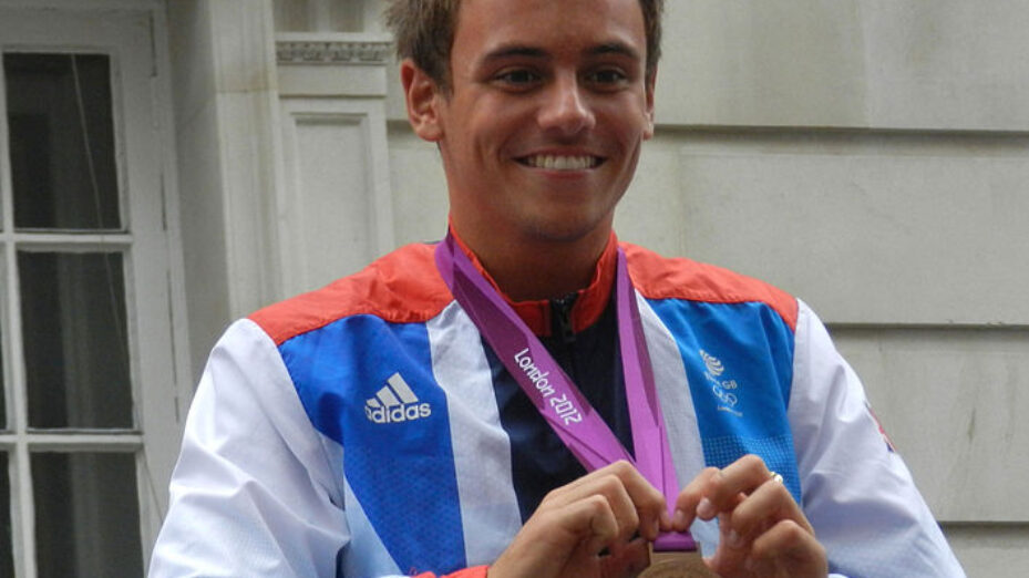 707px-Tom_Daley_at_the_Olympic_Victory_Parade