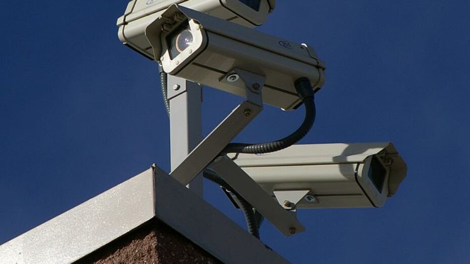738px-Three_Surveillance_cameras