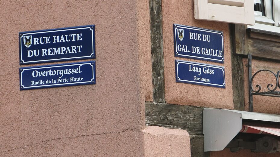 Kaysersberg_Plaques_bilingues_des_rues langue régionale Alsace