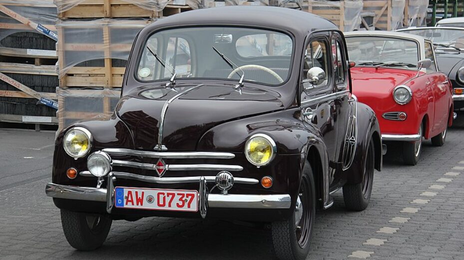 800px-Renault_4_CV,_Bj._1960_(2014-09-13_7060)