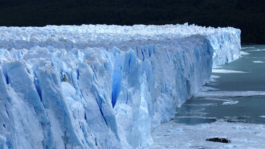 ice_blue_patagonia_argentine_south_glacier-600809