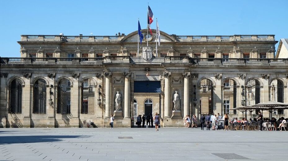 026_-_Hôtel_de_ville_Place_Pey-Berland_-_Bordeaux