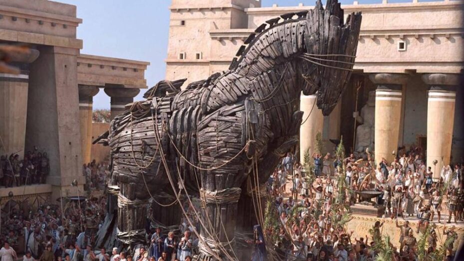 Il Cavallo di Troia nella ricostruzione del film Troy-kax-U11017995230836UB-1024x576@LaStampa.it