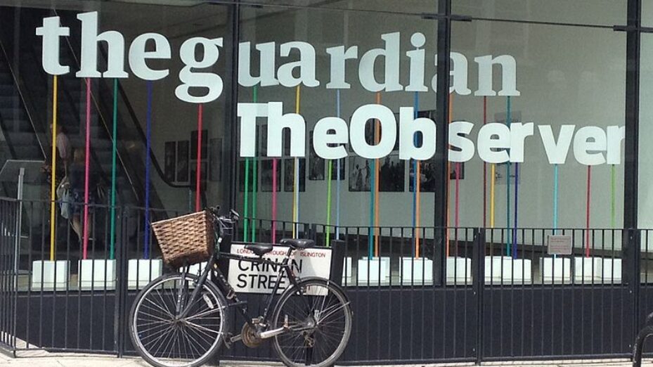 800px-The_Guardian_Building_Window_in_London