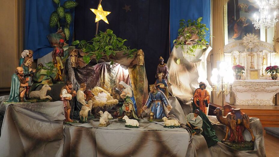 Crèche_de_Noël,_église_de_la_Visitation