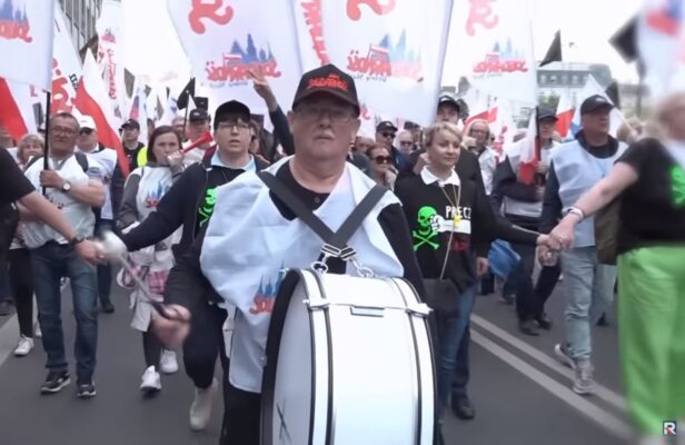 Les Polonais contre le Pacte vert européen : Solidarność veut imposer un référendum