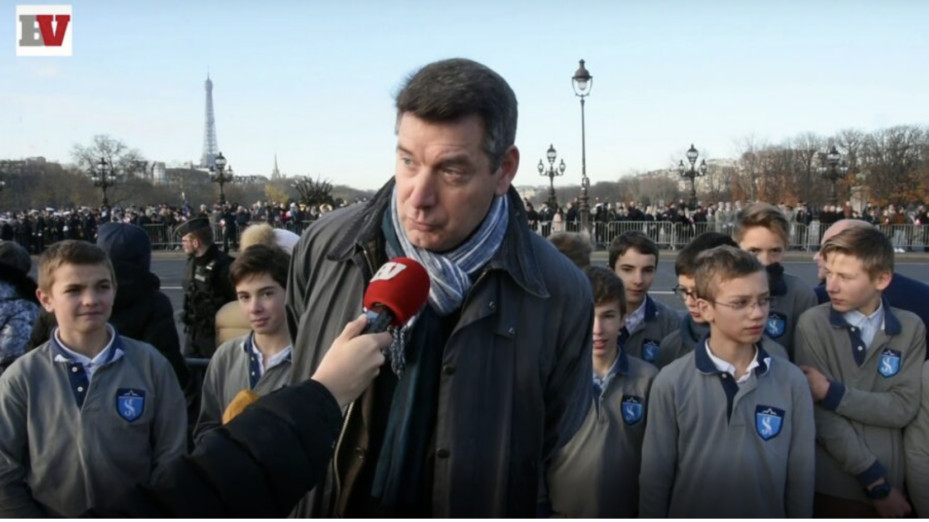 Collégiens à un hommage national Pont Alexandre III