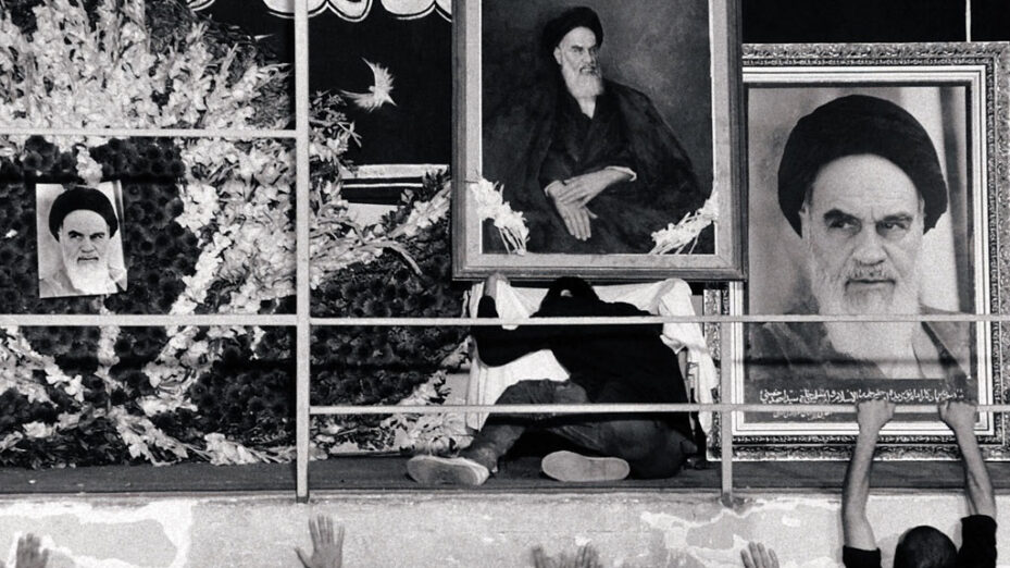 Enterrement de Khomeini, le 4 juin 1989.© Par Khamenei.ir, CC BY 4.0, https-:commons.wikimedia.org:w:index.php?curid=61514585