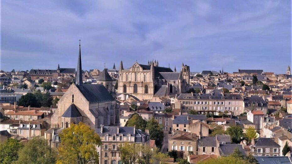 Poitiers_panorama_01