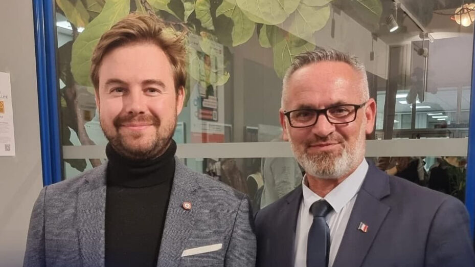 Christophe Gonzales, nouveau maire de Rognac, et le député Romain Tonussi.