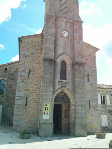 Église_catholique_de_Saint Pierreville