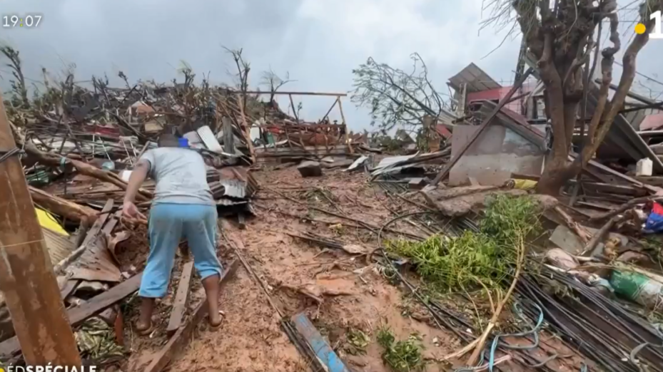 Mayotte cyclone Chido