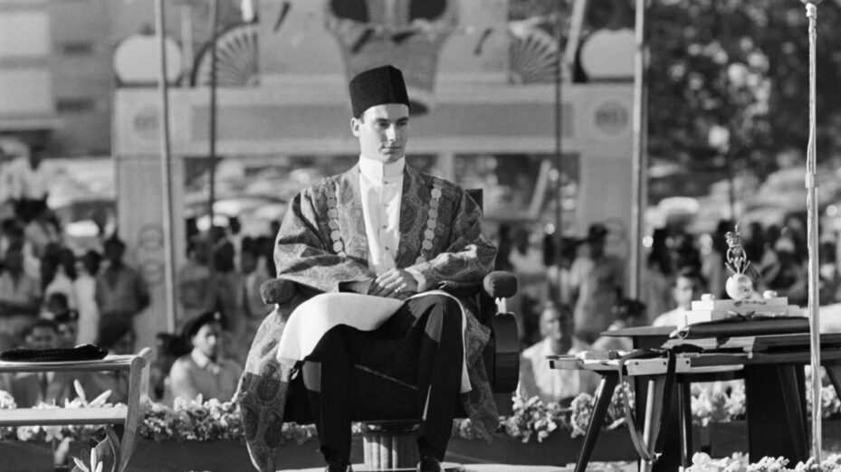 Photo taken on October 20, 1957 in Dar Es Salam shows Prince Karim Aga Khan enthroned forty-ninth Imam, following the death of his grandfather, the Aga Khan III, on July 11, 1957. Around 30.000 Ismailis of this branch, considered by some to be sub-sect, of Shia Islam were presents. (Photo by INTERCONTINENTALE / AFP)