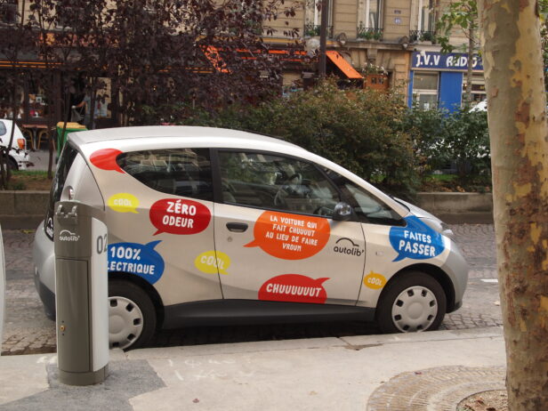 La facture salée d’Autolib’, dernier cadeau d’Hidalgo aux Franciliens