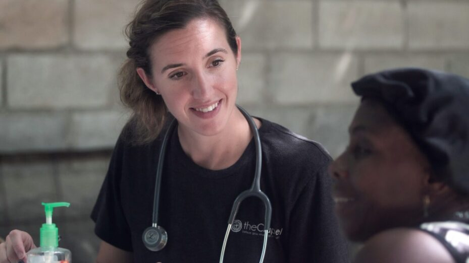médecin femme @TopSphere Media-Unsplash
