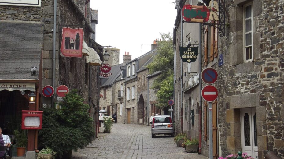 Dol-de-Bretagne @GQ- Wikimedia Commons