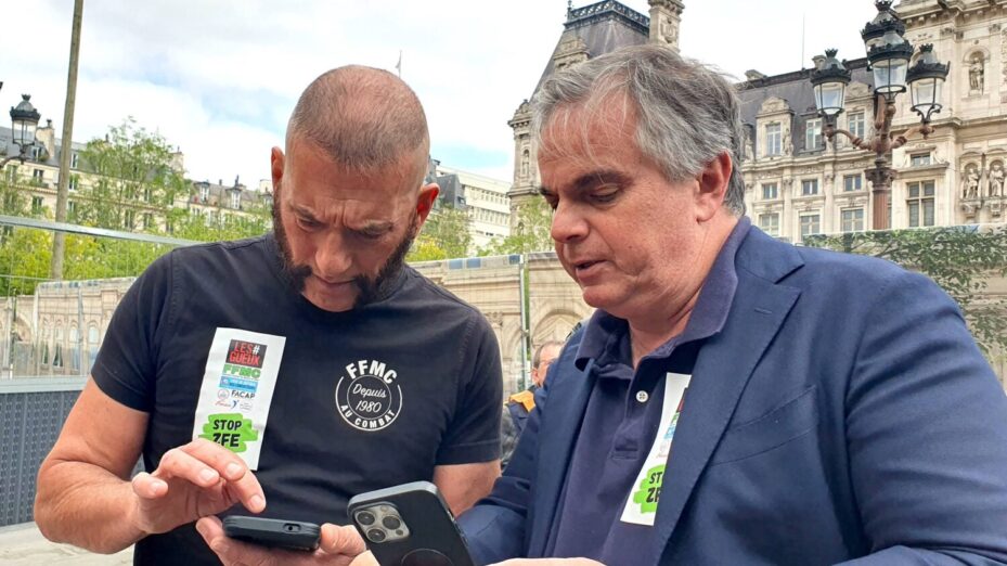 JM BELLOTI A JARDIN (photo BV Etienne Lombard) Jean-Marc Belloti (Fédération française des motards en colère) et Alexandre Jardin (Les #Gueux), lors de la manifestation parisienne du 17 mai 2025.