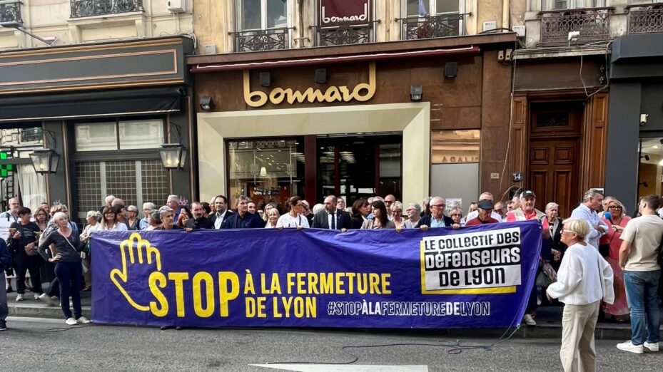 Rassemblement devant les établissements Bonnard le 15 septembre 2025. Photo du Collectif des défenseurs de Lyon et du Grand Lyon