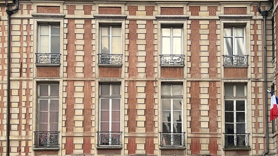 Hôtel de Fourcy place des Vosges HLM