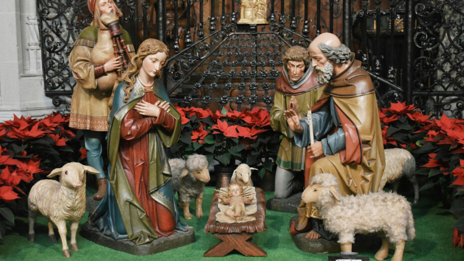 Photo de Phuc Tran: https://www.pexels.com/fr-fr/photo/figurine-de-divinite-hindoue-sur-textile-vert-6307899/