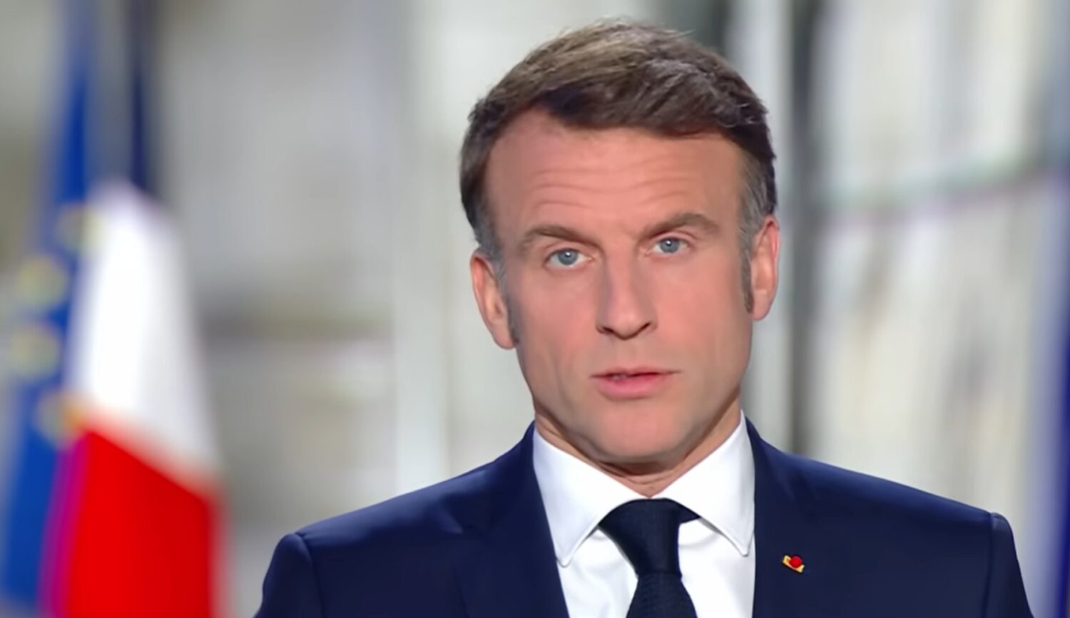 
		Commentaires sur [VOTRE AVIS] Le 31 décembre, regarderez-vous les vœux d’Emmanuel Macron ? par MICHON		
