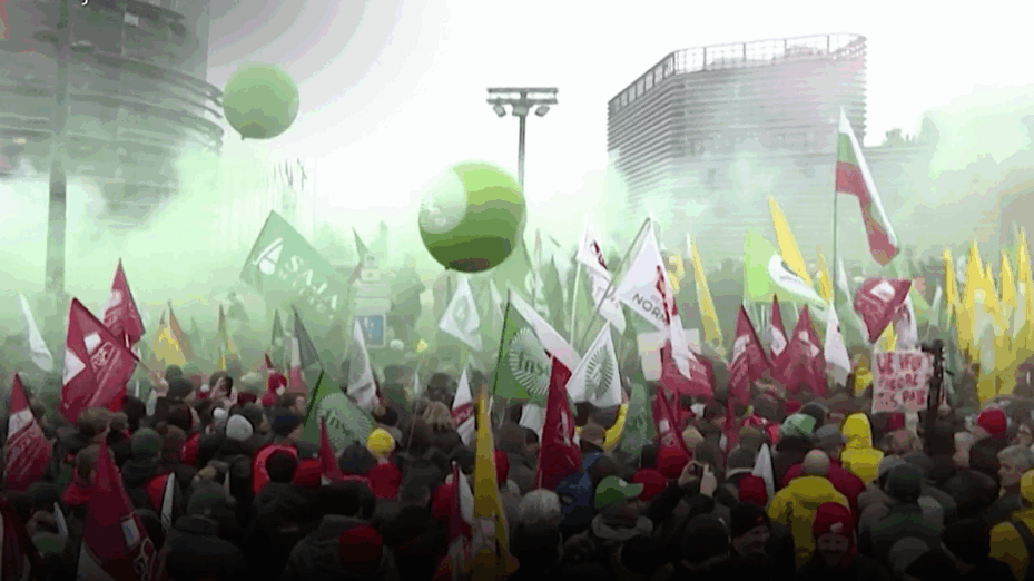 Manifestation des agriculteurs le 20 janvier 2026 devant le Parlement européen à Strasbourg. Capture d'écran Le Figaro.