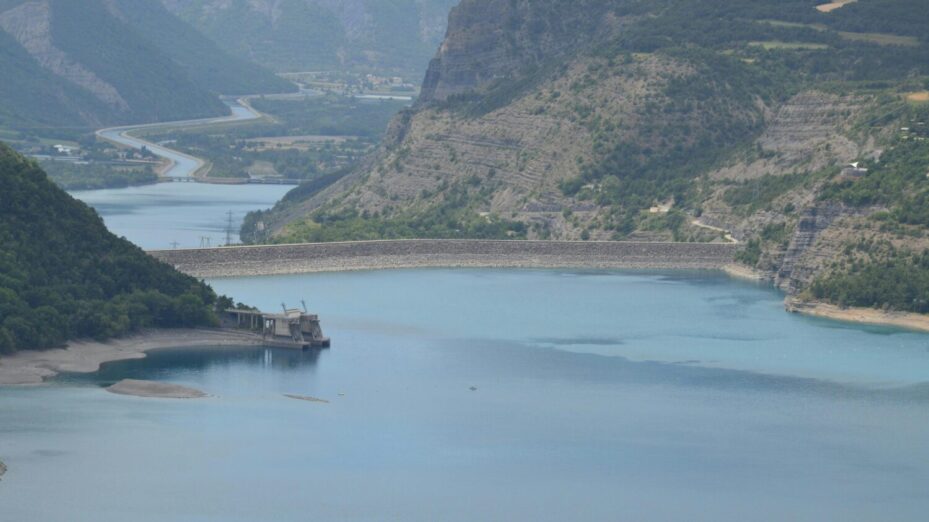 Photo de SlimMars 13: https://www.pexels.com/fr-fr/photo/paysage-montagnes-nature-france-13037824/