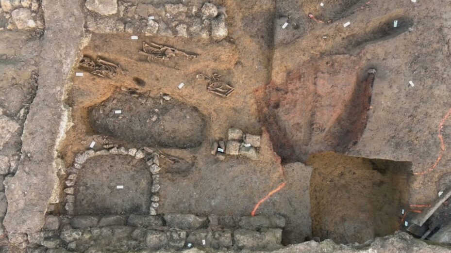 fosses © X Inrap Centre et Île-de-France