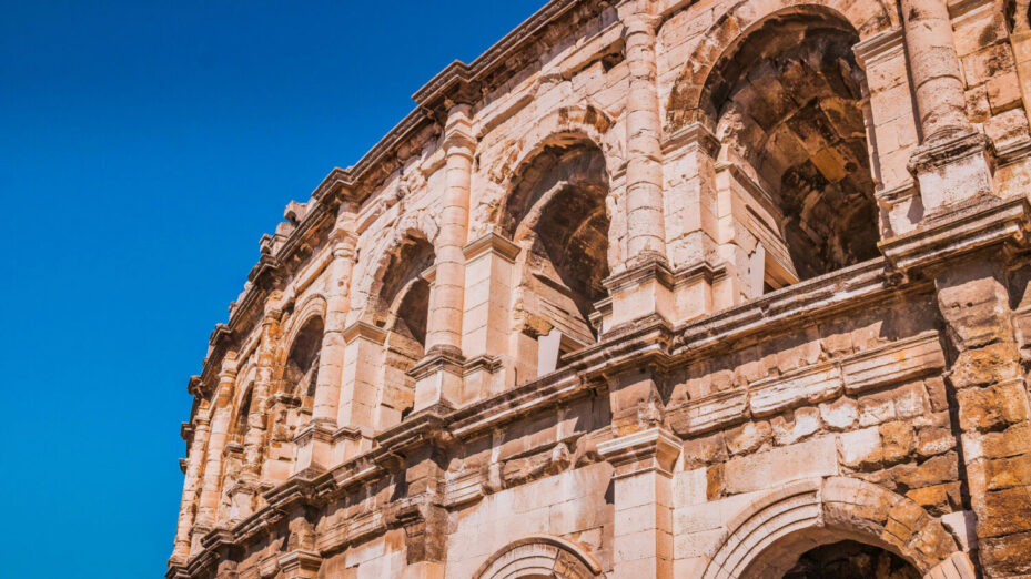 Photo de Gaetan THURIN: https://www.pexels.com/fr-fr/photo/france-attraction-touristique-lieu-touristique-amphitheatre-13725650/