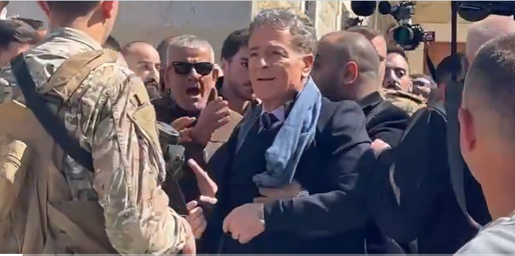 Liban funérailles du père El-Raï exflitration d'un député pro Hezbollah