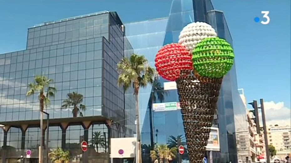 L'œuvre d'art lors de son installation en 2018. Capture d'écran © France3 Côte d'Azur
