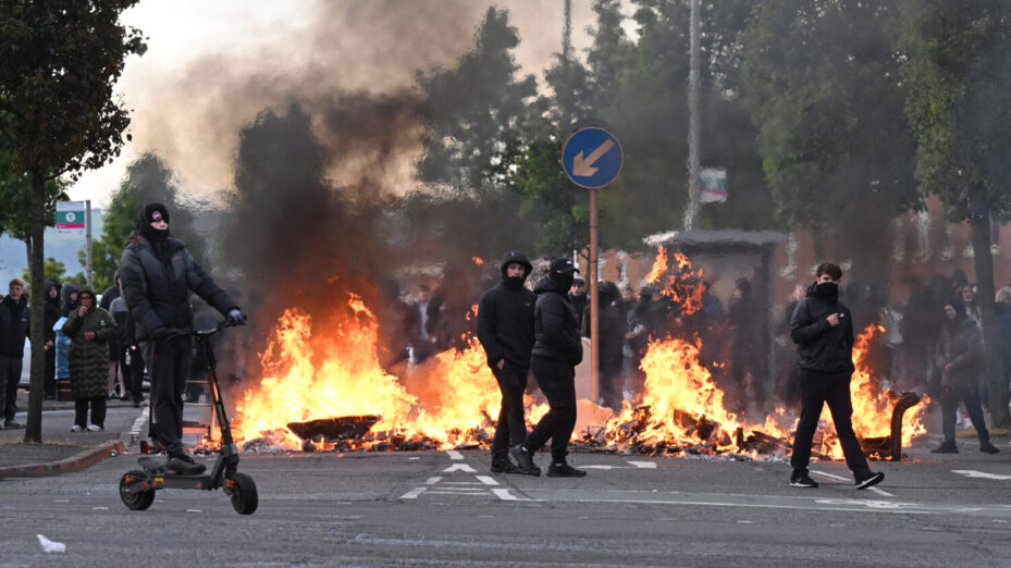 Manifestations à Belfast le 9 juin. (Photo by Charles McQuillan / GETTY IMAGES EUROPE / Getty Images via AFP)