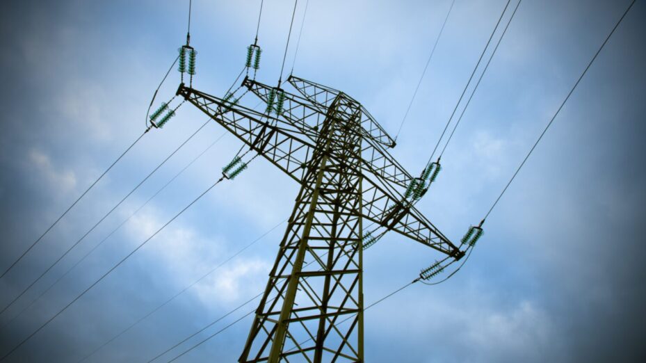 Photo de Pixabay: https://www.pexels.com/fr-fr/photo/tour-electrique-blanche-207541/